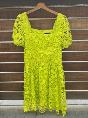 Donna Morgan Neon Yellow Floral Lace Puff Sleeve Mini Dress Size 6